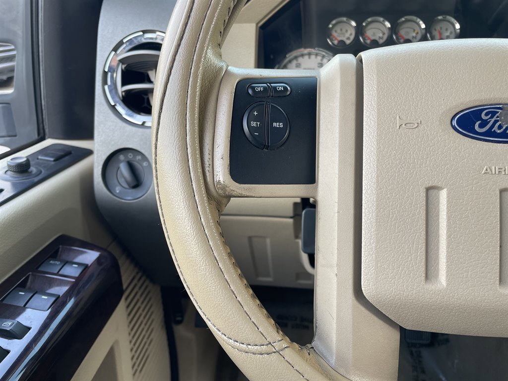 Used 2010 Ford F250 Lariat image 24