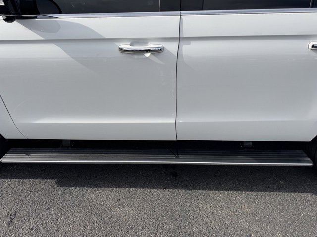 Used 2023 Ford Expedition Max Limited image 14