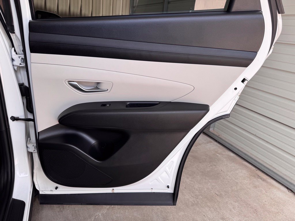 Certified 2025 Hyundai Tucson SE FWD image 19