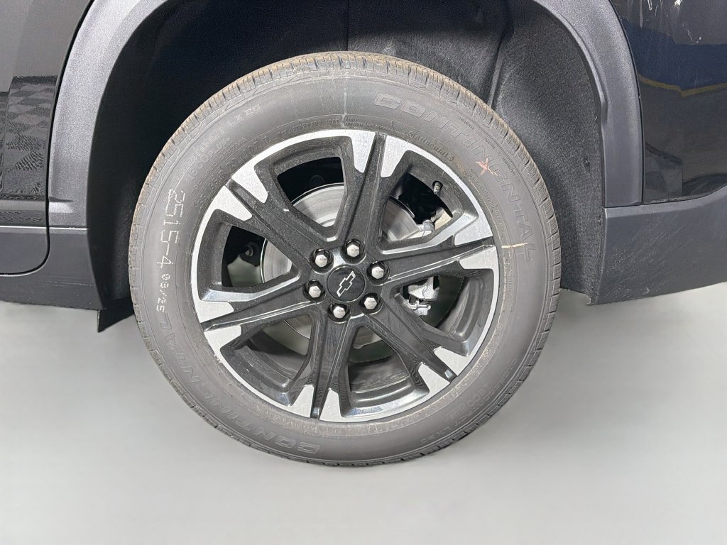 New 2027 Chevrolet Traverse LT w/ Sun and Wheel Package AWD/4WD image 33