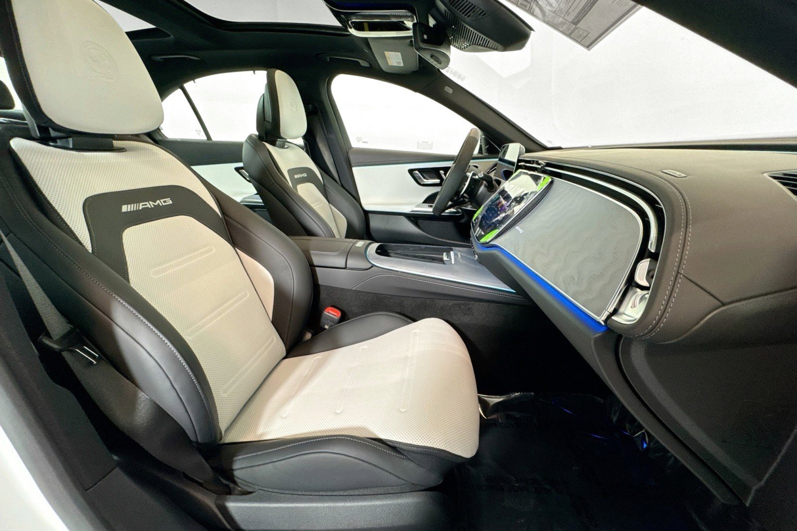 New 2026 Mercedes-Benz E 53 AMG e 4MATIC Sedan image 26