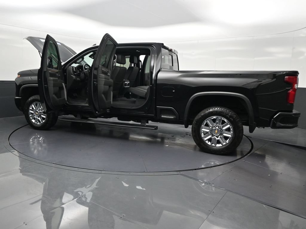 Used 2024 Chevrolet Silverado 2500 High Country w/ High Country Premium Package AWD/4WD image 36
