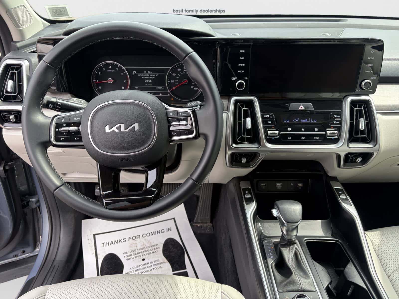 Used 2023 Kia Sorento S w/ Panoramic Sunroof Package AWD/4WD image 10