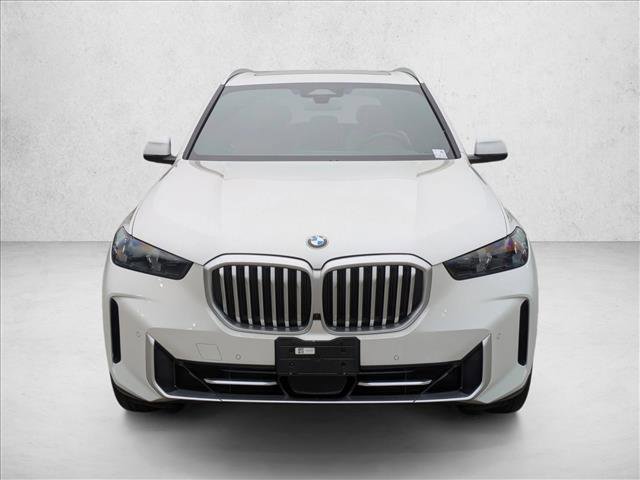 Used 2024 BMW X5 xDrive40i w/ Parking Assistance Package image 2