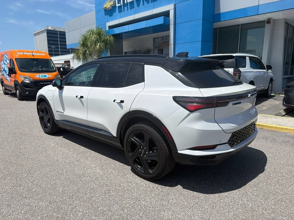 Used 2024 Chevrolet Equinox EV RS FWD image 10