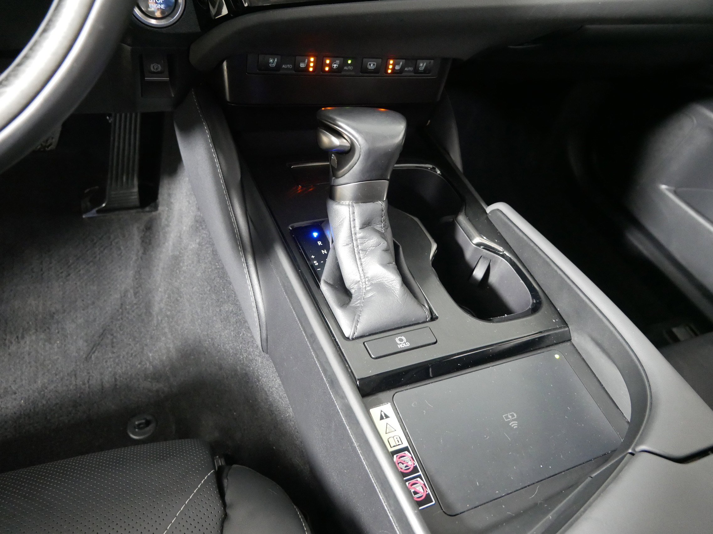 Used 2023 Lexus ES 350 Ultra Luxury w/ Accessory Package (Z1) image 24