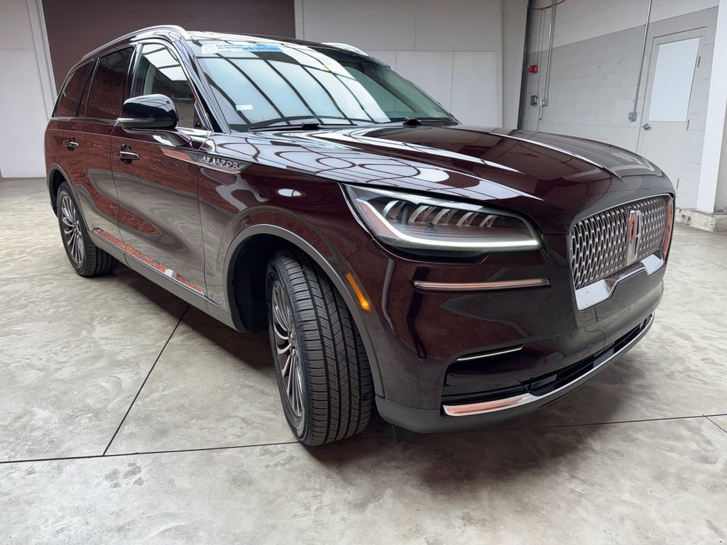 Used 2023 Lincoln Aviator AWD w/ Premium Package image 7