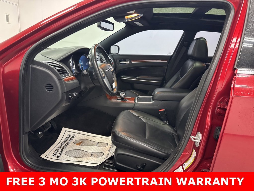 Used 2013 Chrysler 300 Touring w/ Driver Convenience Group image 9