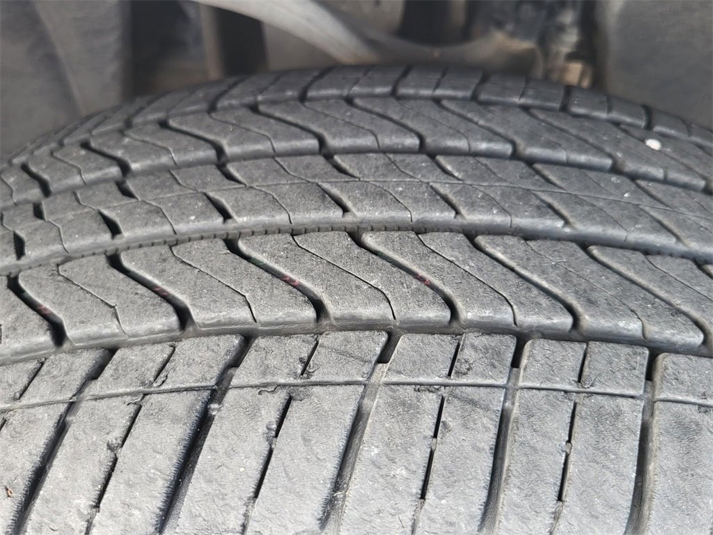 Used 2021 Chevrolet Suburban RST image 34