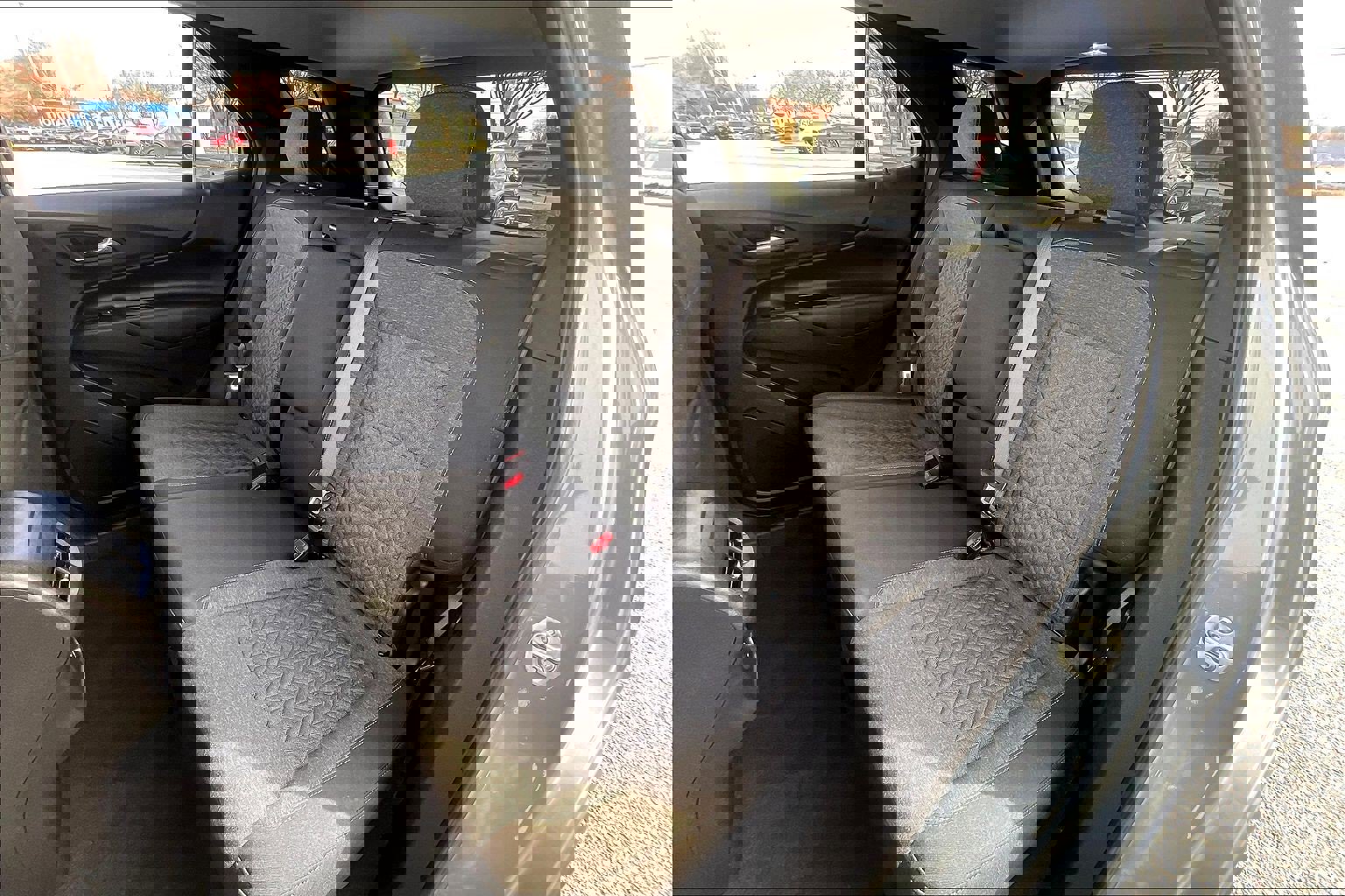 Used 2023 Chevrolet Equinox LT w/ Driver Convenience Package image 30