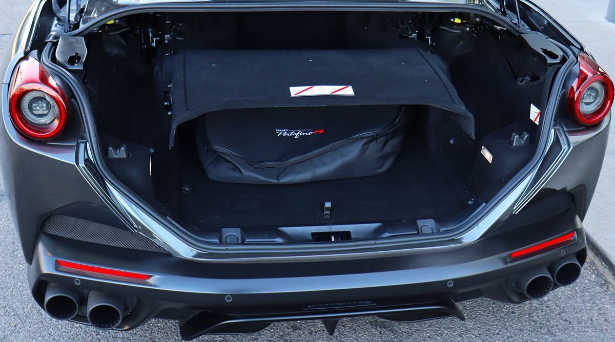 Used 2020 Ferrari Portofino RWD image 30