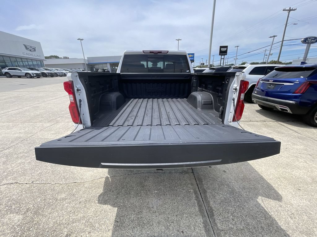 Certified 2024 Chevrolet Silverado 1500 High Country AWD/4WD image 26
