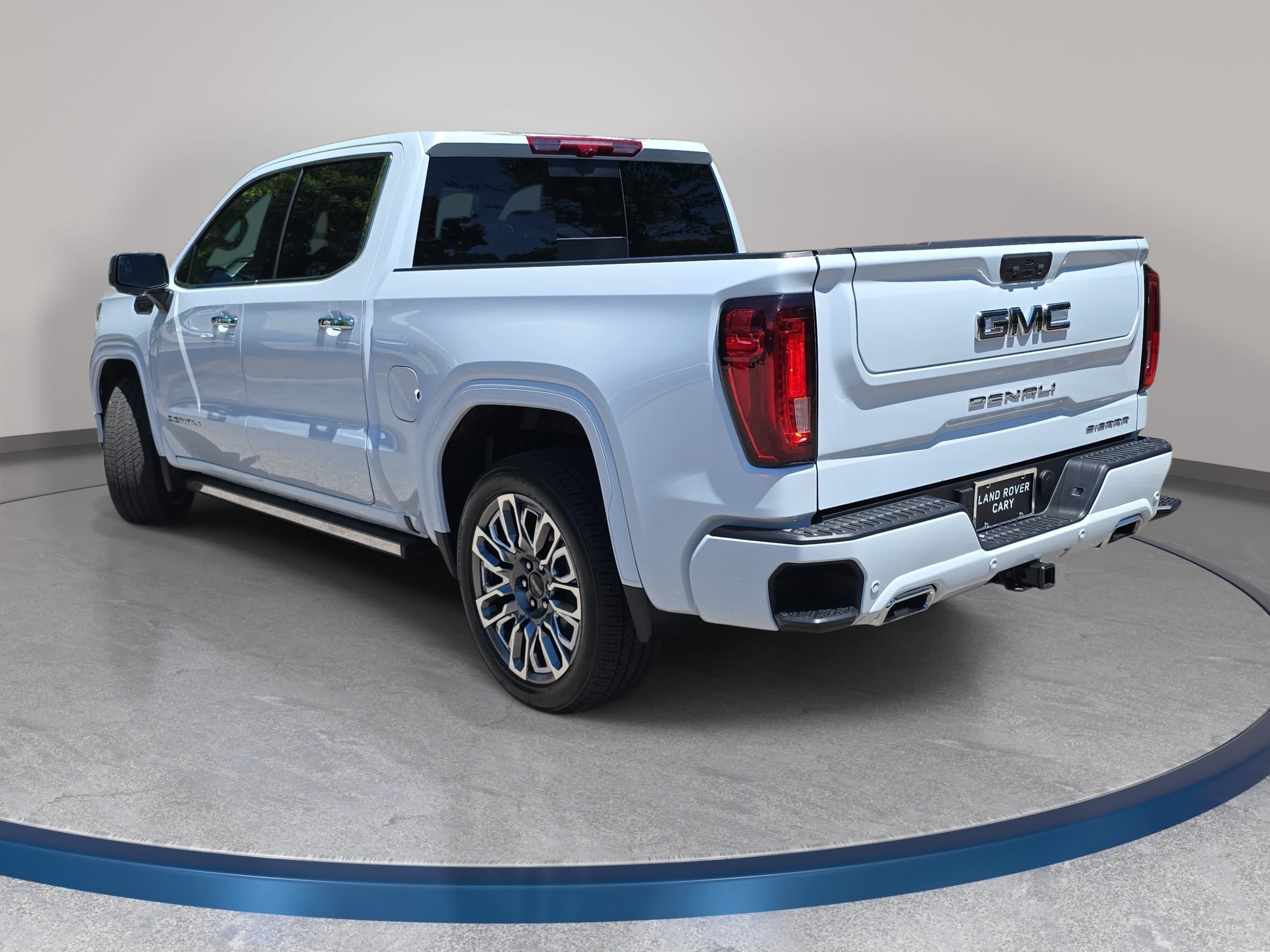 Used 2026 GMC Sierra 1500 Denali Ultimate AWD/4WD image 7