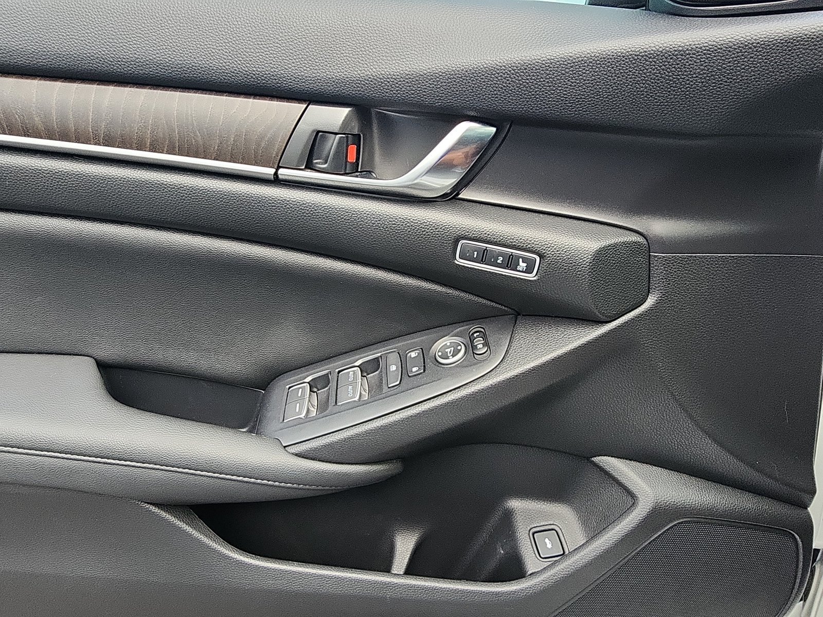 Used 2019 Honda Accord EX-L image 18