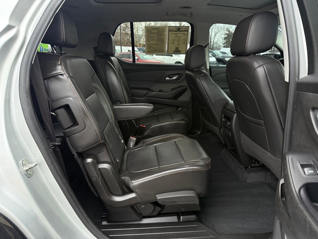 Used 2021 Chevrolet Traverse Premier w/ Redline Edition image 16