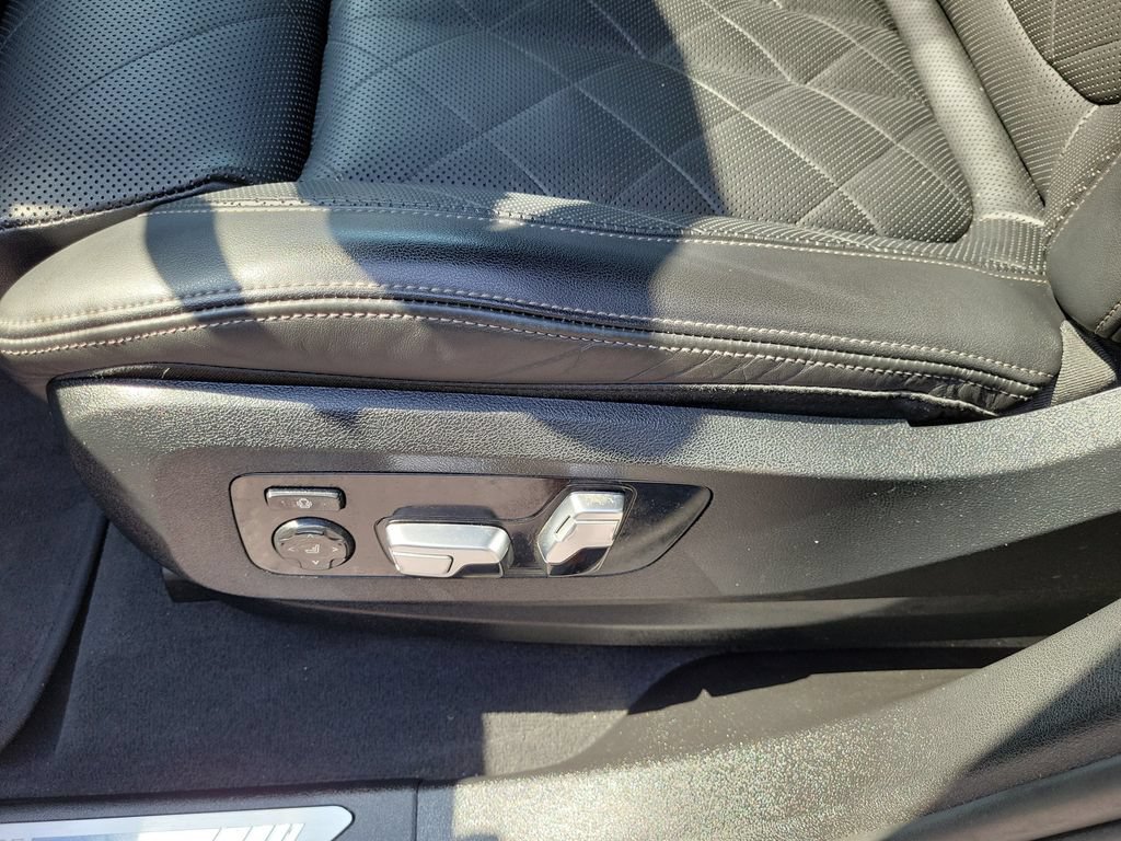 Used 2024 BMW X6 xDrive40i AWD/4WD image 23