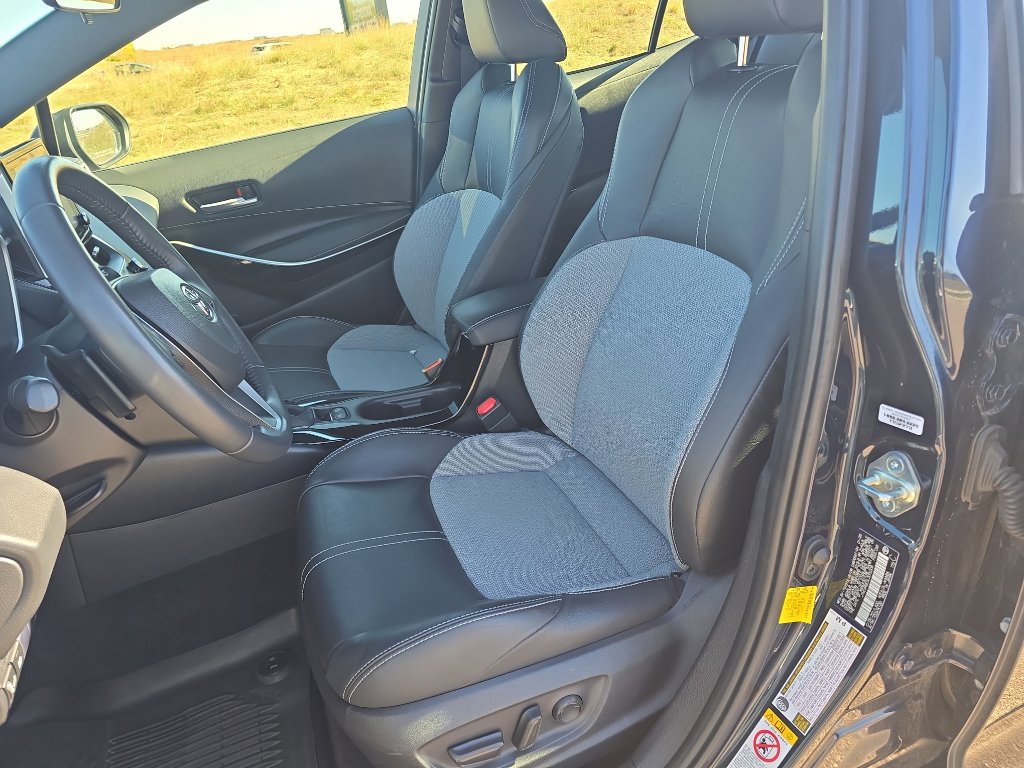 Used 2020 Toyota Corolla XSE image 13