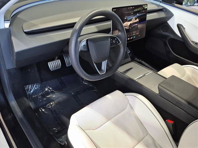 Used 2024 Tesla Model 3 Performance AWD/4WD image 9
