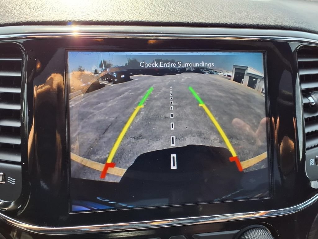 Certified 2021 Jeep Grand Cherokee Laredo X AWD/4WD image 6
