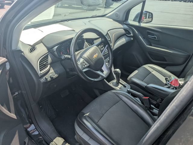 Used 2019 Chevrolet Trax LT w/ LT Convenience Package FWD image 12