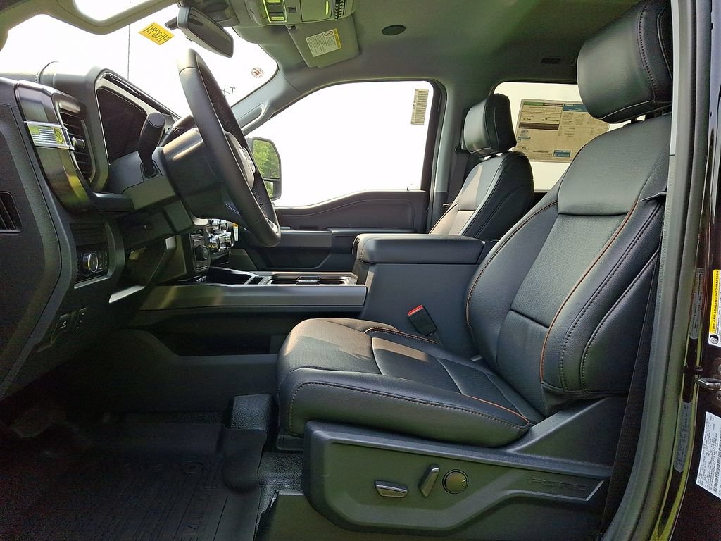 New 2026 Ford F250 Lariat w/ Black Appearance Package AWD/4WD image 9