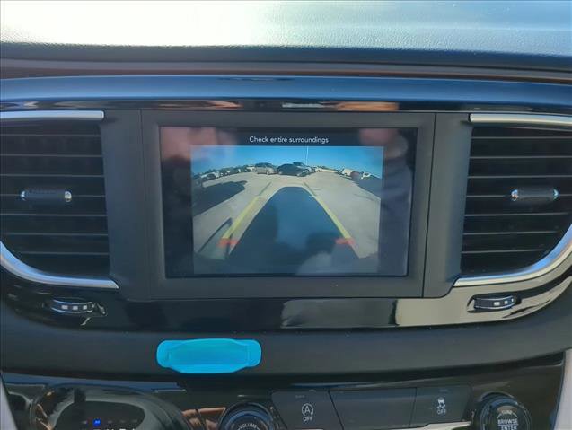 Used 2021 Chrysler Voyager Lxi image 18