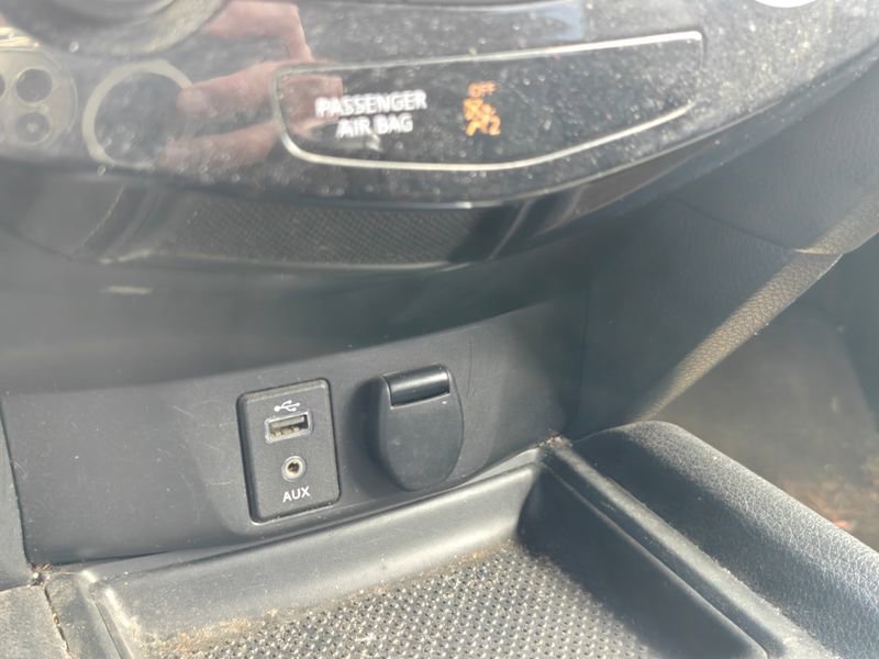 Used 2017 Nissan Rogue SV image 18