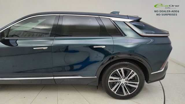 Used 2024 Cadillac Lyriq Luxury RWD image 11