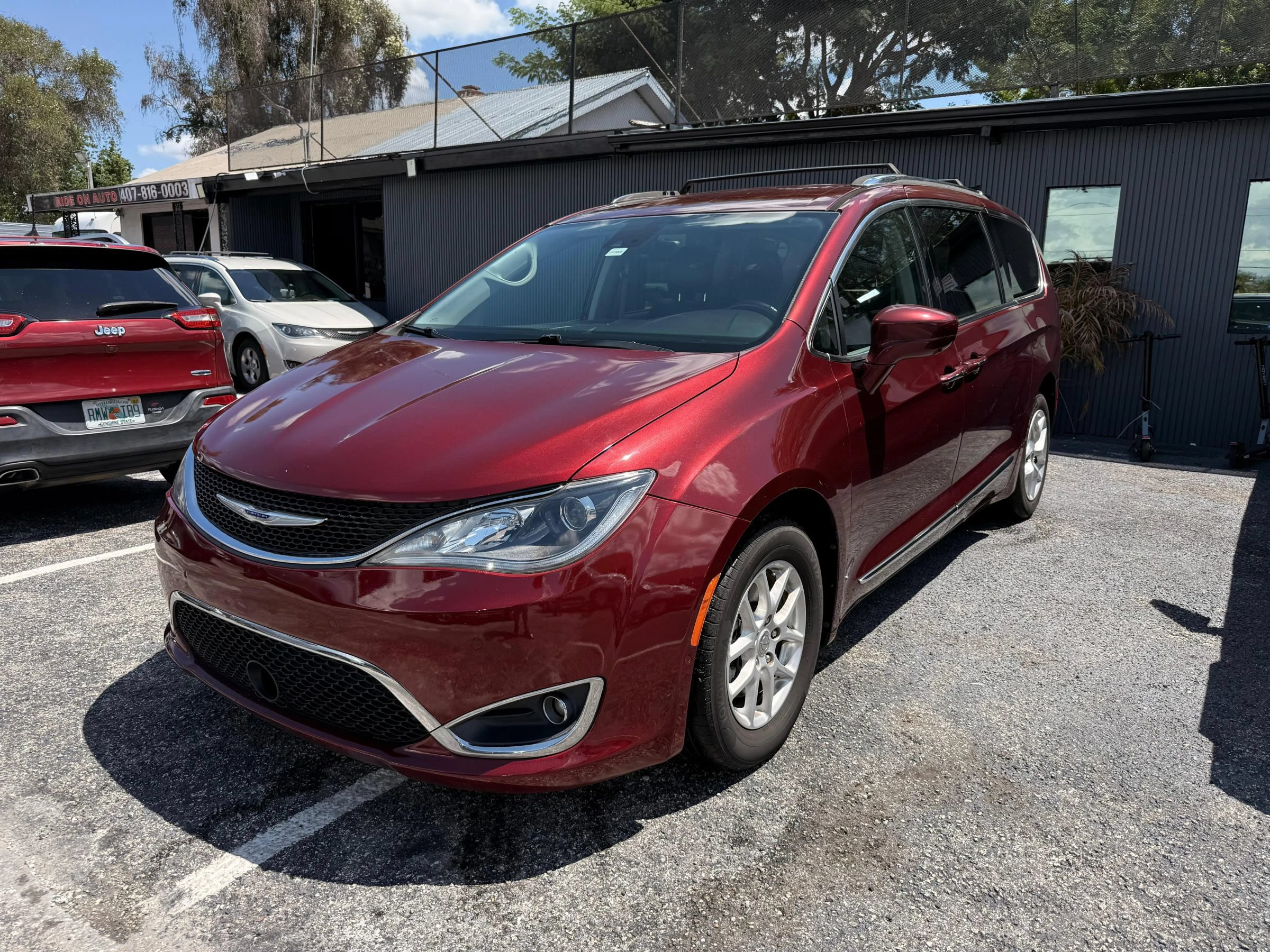 Used 2017 Chrysler Pacifica Touring-L Plus w/ Advanced Safetytec Group
