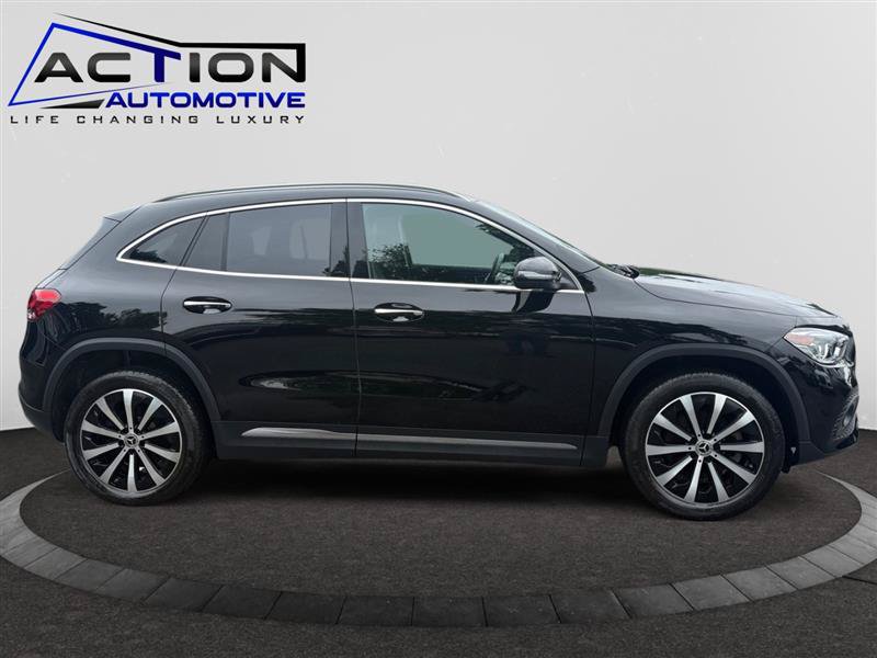 Used 2022 Mercedes-Benz GLA 250 4MATIC w/ Premium Package Lite image 9