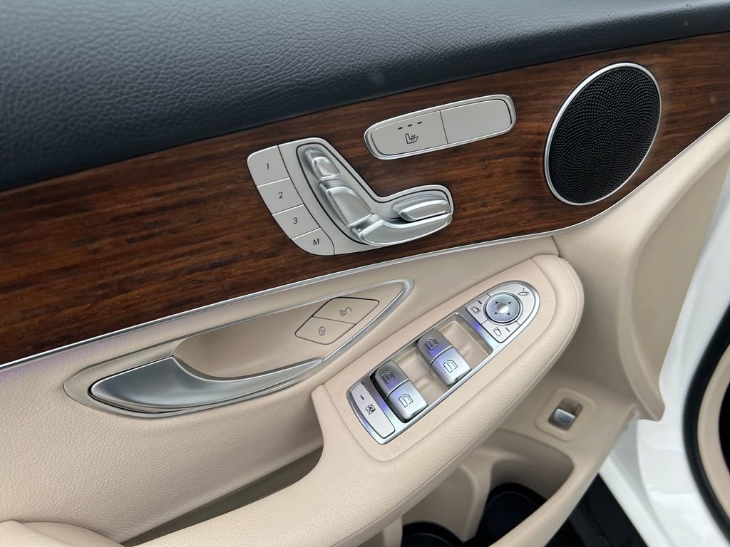 Used 2022 Mercedes-Benz GLC 300 image 13