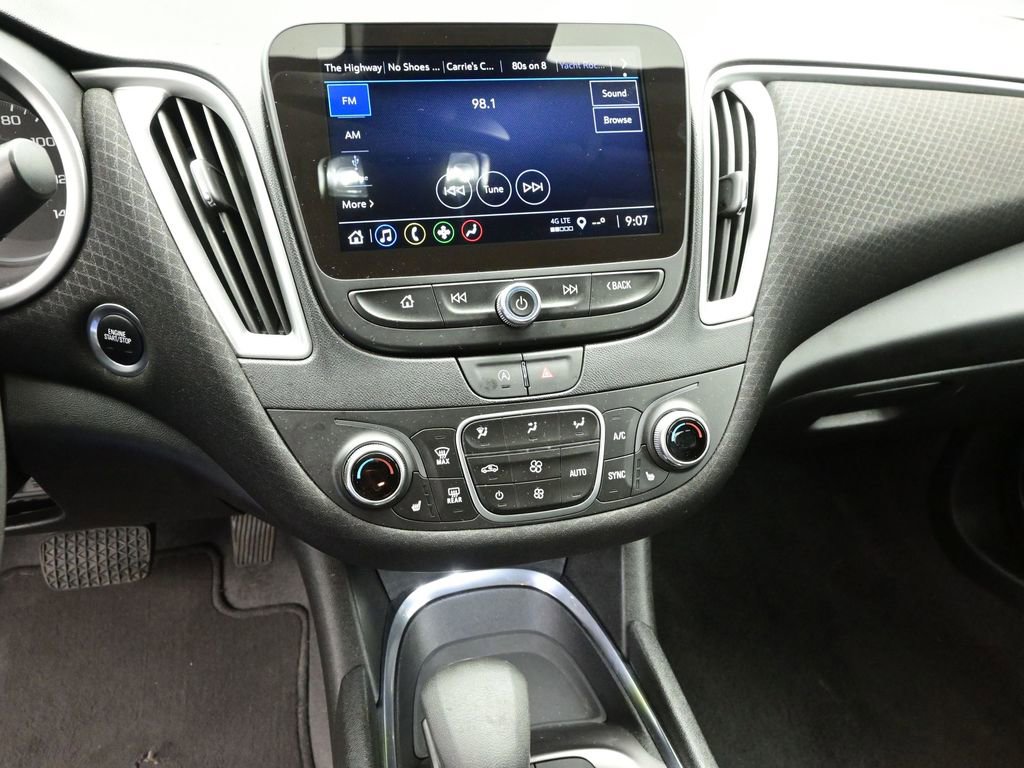 Used 2024 Chevrolet Malibu LT image 14