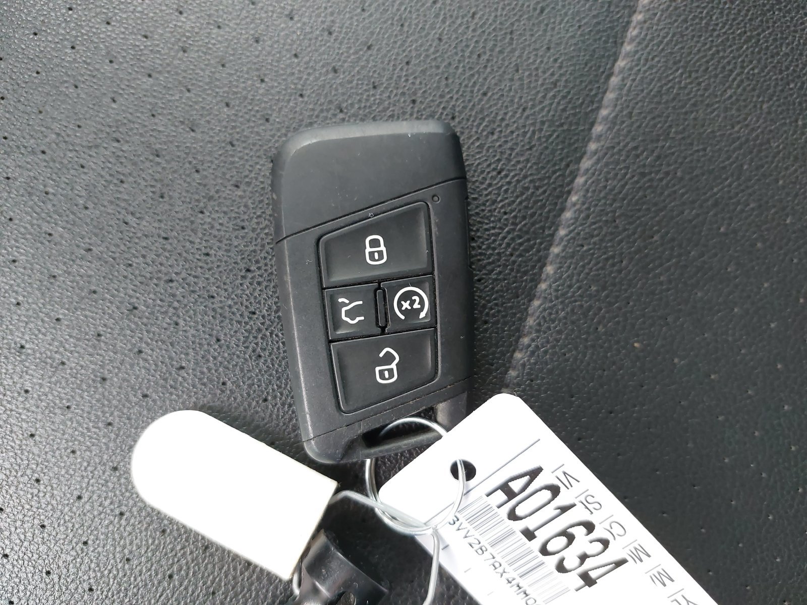 Used 2021 Volkswagen Tiguan SEL AWD/4WD image 14