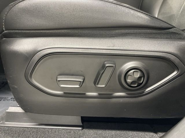 Used 2024 Jeep Grand Cherokee Altitude image 12