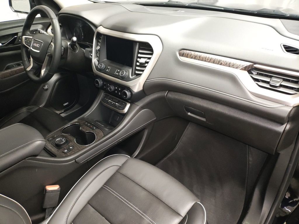 Used 2023 GMC Acadia Denali image 8