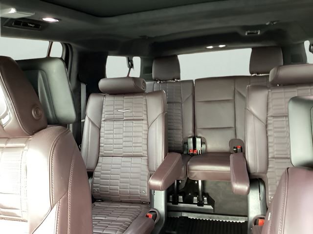 Used 2023 Cadillac Escalade ESV Sport Platinum w/ LPO, ONYX Package image 17