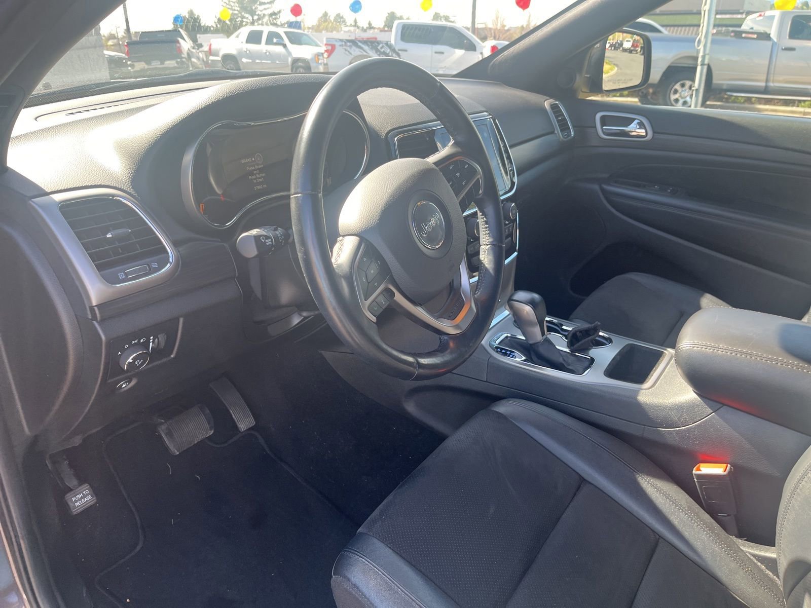 Used 2021 Jeep Grand Cherokee Laredo X image 11