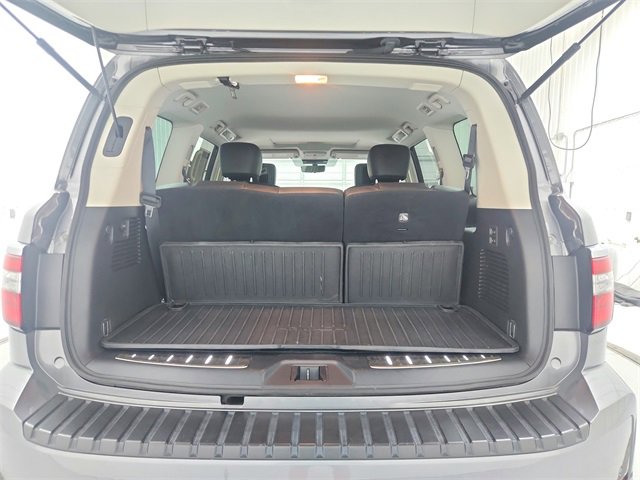 Used 2023 Nissan Armada Platinum w/ Captain's Chairs Package image 43