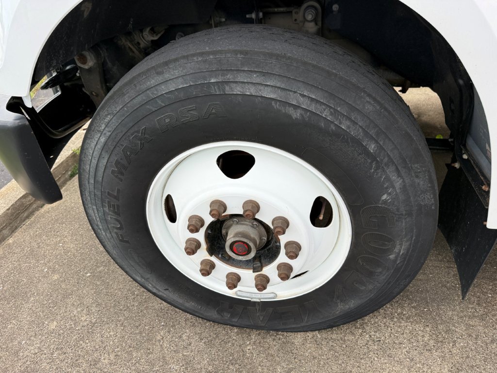 Used 2022 Ford F750 2WD Regular Cab Super Duty image 11