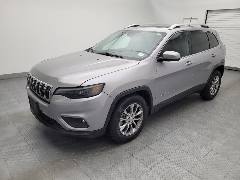 Used 2021 Jeep Cherokee Latitude Plus w/ Sun & Sound Group FWD image 2