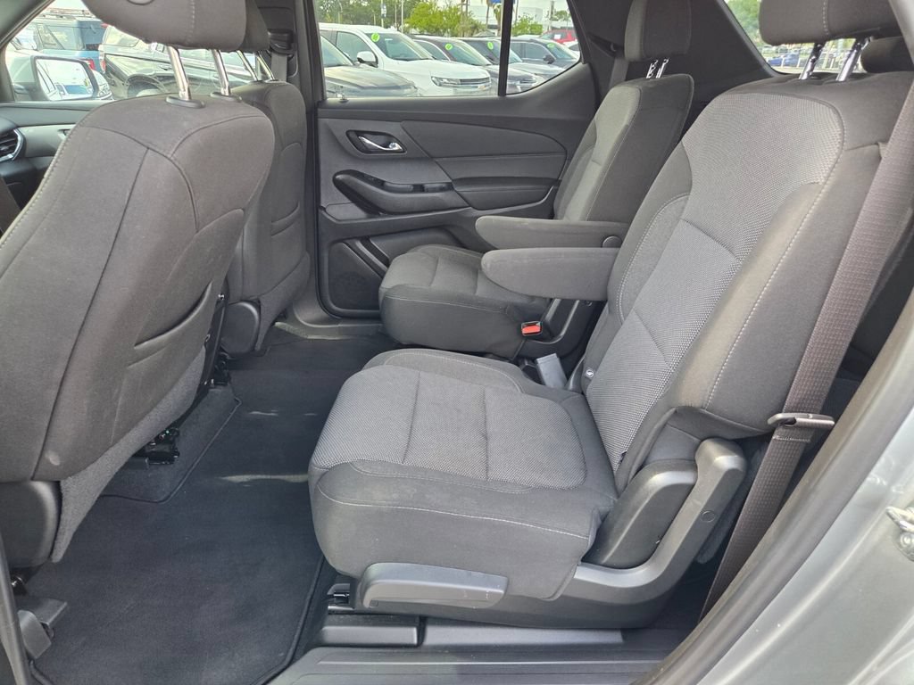Certified 2023 Chevrolet Traverse LT FWD image 7