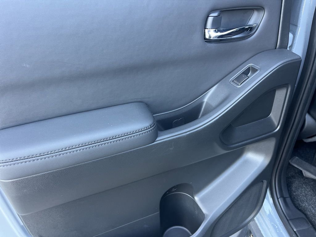 Used 2022 Nissan Frontier Pro-X w/ Pro-X Premium Package image 32