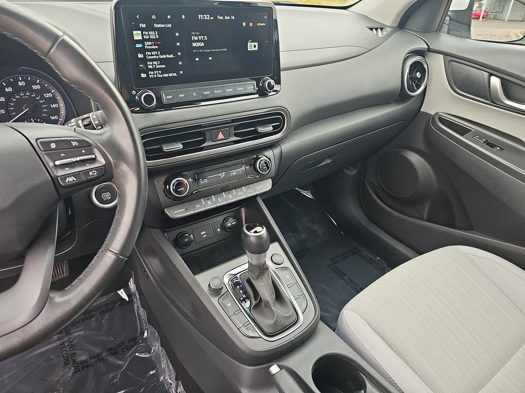 Certified 2023 Hyundai Kona SEL w/ Convenience Package AWD/4WD image 22