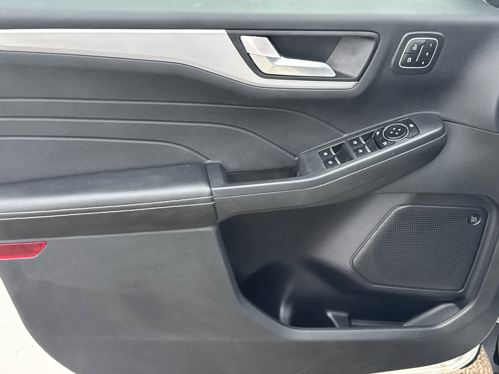 Used 2023 Ford Escape Platinum w/ Premium Technology Package image 24