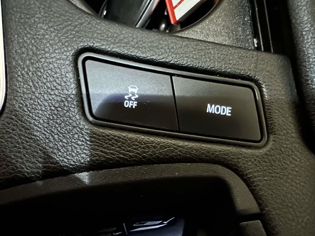 Used 2024 Cadillac XT5 Premium Luxury w/ LPO, Floor Liner Package AWD/4WD image 32