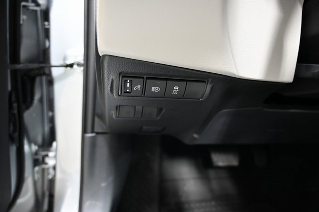 New 2026 Toyota Corolla Cross L image 24