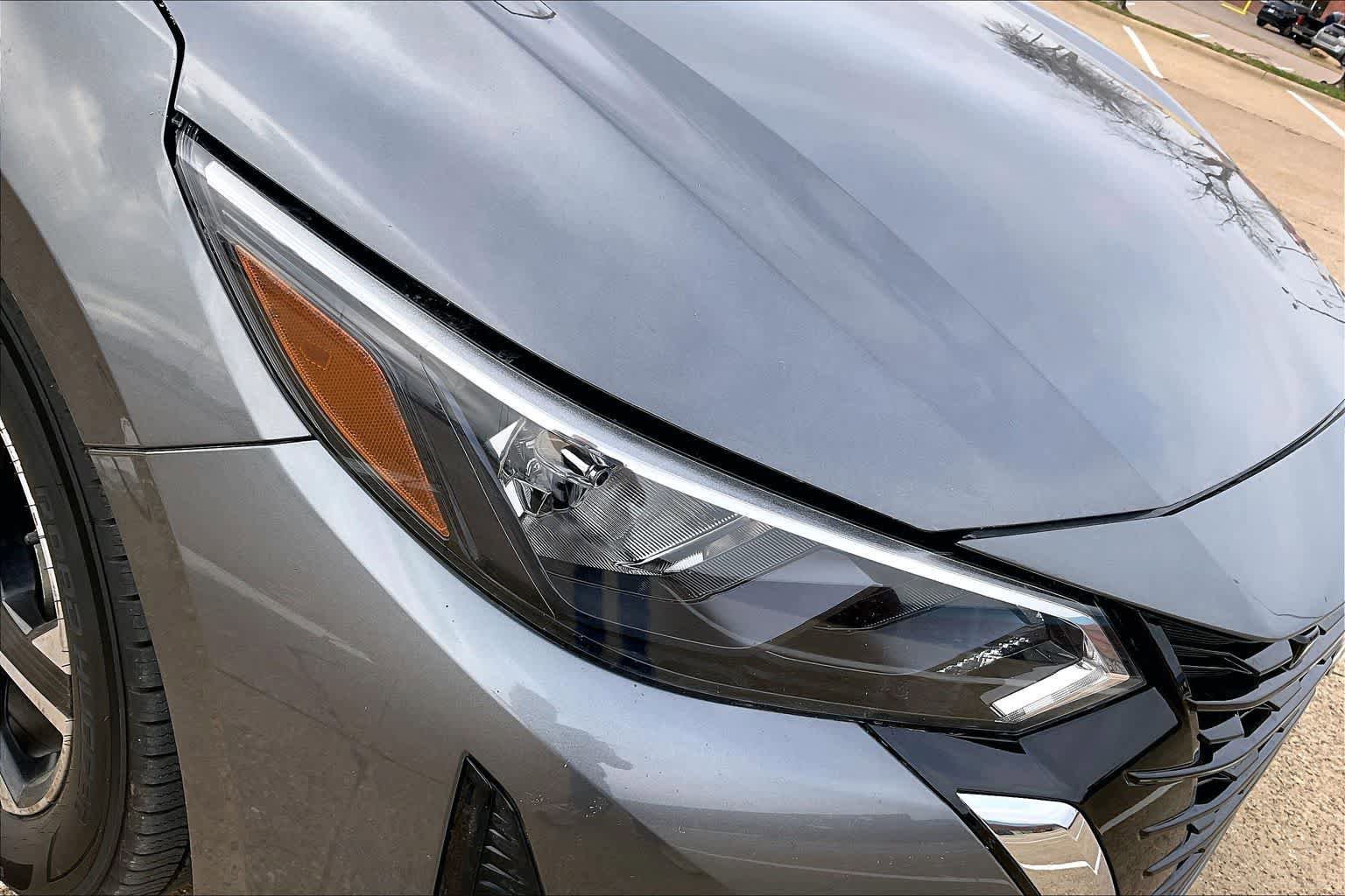 Used 2024 Nissan Sentra SV FWD image 30