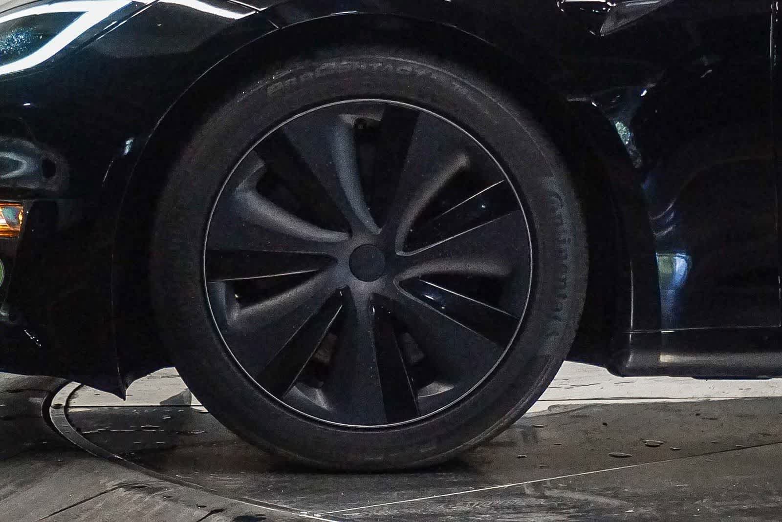 Used 2023 Tesla Model S AWD/4WD image 9
