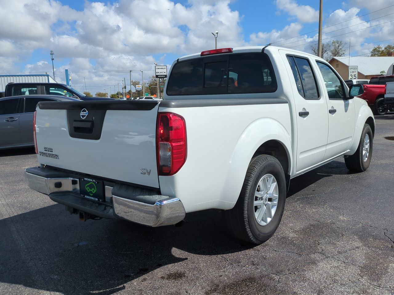 Used 2019 Nissan Frontier SV image 4