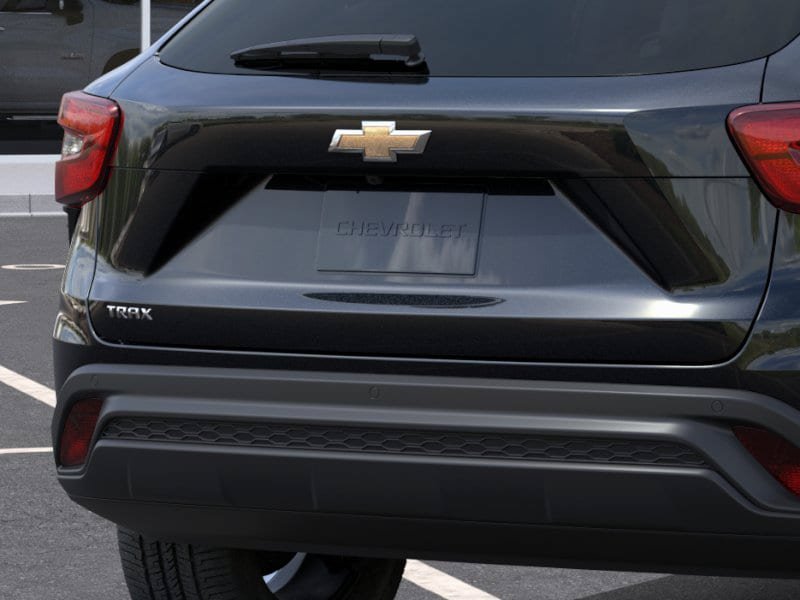 New 2026 Chevrolet Trax LS w/ LS Convenience Package FWD image 38